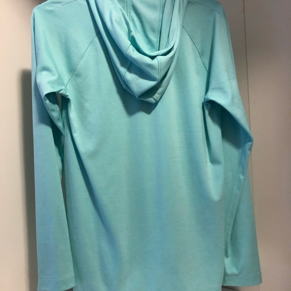 Long sleeve hoodie shirt